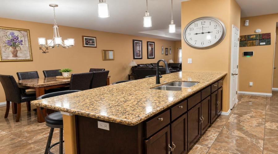 3812 Yvonne Ramirez Ct., Laredo, Texas 78046, 3 Bedrooms Bedrooms, 5 Rooms Rooms,2 BathroomsBathrooms,Residential,For Sale,3812 Yvonne Ramirez Ct.,20264839