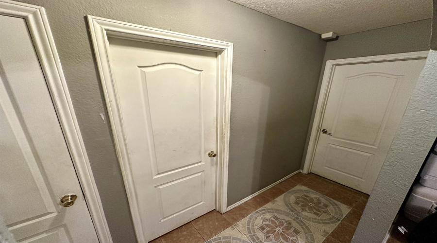 712 Oleander St, Laredo, Texas 78046, 3 Bedrooms Bedrooms, 6 Rooms Rooms,2 BathroomsBathrooms,Residential,For Sale,712 Oleander St,20264840