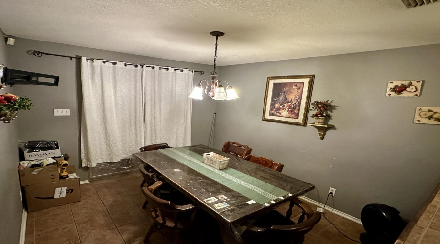 712 Oleander St, Laredo, Texas 78046, 3 Bedrooms Bedrooms, 6 Rooms Rooms,2 BathroomsBathrooms,Residential,For Sale,712 Oleander St,20264840