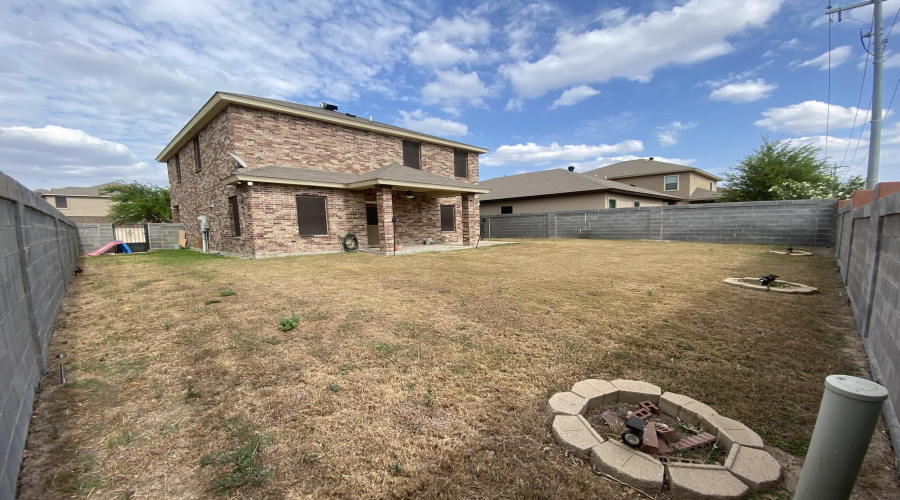 413 Windmill Palm, LAREDO, Texas 78045, 4 Bedrooms Bedrooms, 5 Rooms Rooms,2 BathroomsBathrooms,Residential,For Rent,413 Windmill Palm,20264841