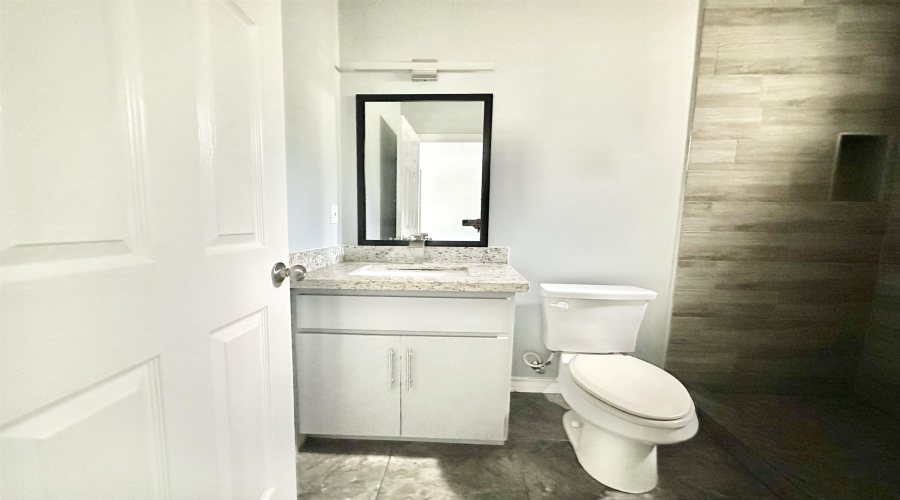 2705 Mauricio St, Laredo, Texas 78041-0000, 2 Bedrooms Bedrooms, 3 Rooms Rooms,1 BathroomBathrooms,Residential,For Rent,2705 Mauricio St,20264842