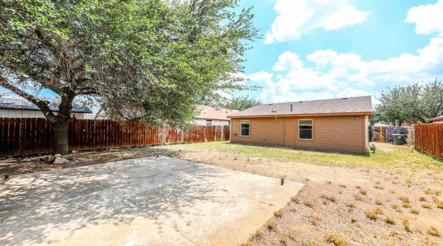 11811 Fawn Dr, Laredo, Texas 78045, 3 Bedrooms Bedrooms, 5 Rooms Rooms,2 BathroomsBathrooms,Residential,For Rent,11811 Fawn Dr,20264843