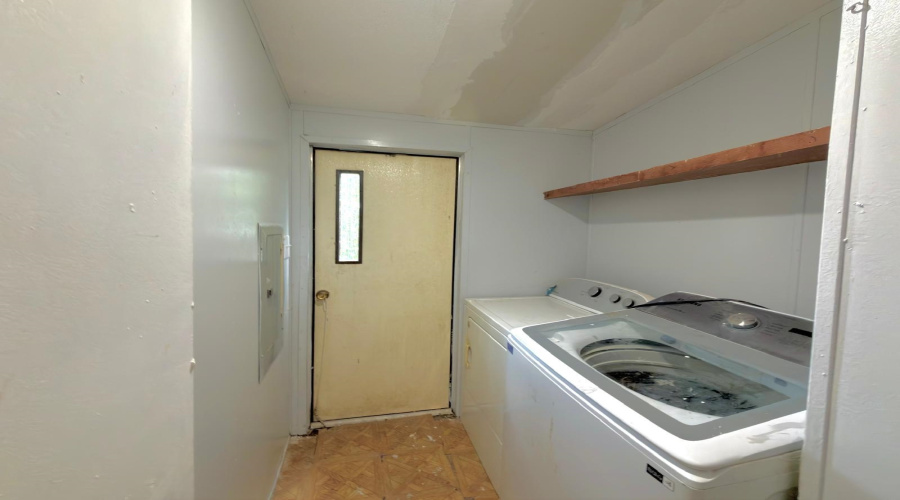 709 Nispola Dr, Laredo, Texas 78046, 2 Bedrooms Bedrooms, 5 Rooms Rooms,2 BathroomsBathrooms,Residential,For Sale,709 Nispola Dr,20264844