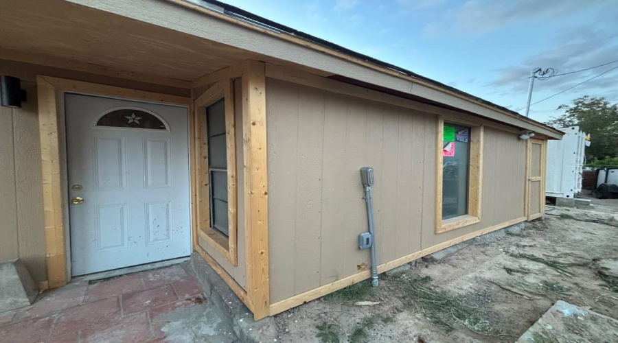 1402 Garden St, Laredo, Texas 78040, 2 Bedrooms Bedrooms, 3 Rooms Rooms,1 BathroomBathrooms,Residential,For Sale,1402 Garden St,20264847