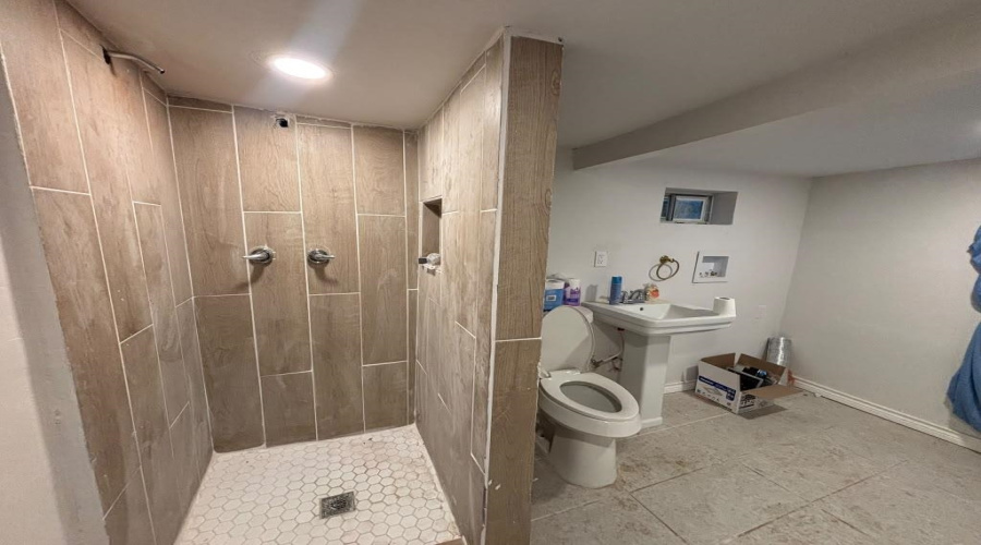 1402 Garden St, Laredo, Texas 78040, 2 Bedrooms Bedrooms, 3 Rooms Rooms,1 BathroomBathrooms,Residential,For Sale,1402 Garden St,20264847