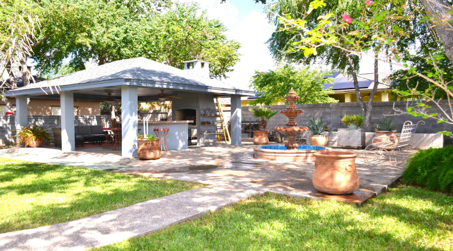 10533 Winrock Dr, LAREDO, Texas 78045, 3 Bedrooms Bedrooms, 6 Rooms Rooms,2 BathroomsBathrooms,Residential,For Sale,10533 Winrock Dr,20264850