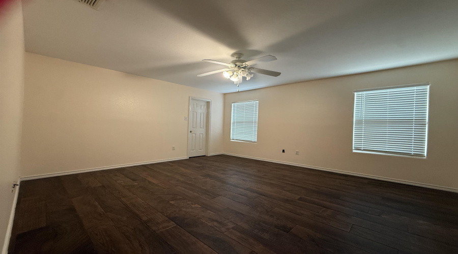 2135 Lima Lp, Laredo, Texas 78045, 3 Bedrooms Bedrooms, 5 Rooms Rooms,2 BathroomsBathrooms,Residential,For Rent,2135 Lima Lp,20264851
