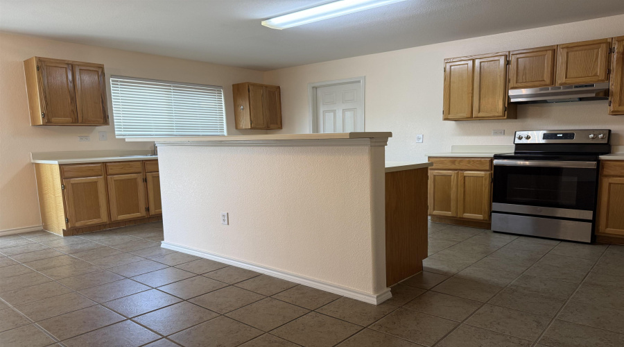 2135 Lima Lp, Laredo, Texas 78045, 3 Bedrooms Bedrooms, 5 Rooms Rooms,2 BathroomsBathrooms,Residential,For Rent,2135 Lima Lp,20264851