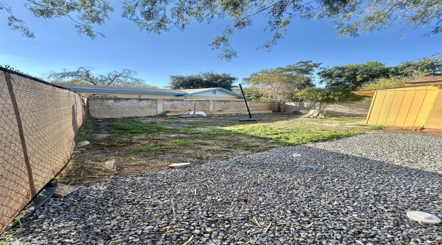 2720 Corpus Christi St, LAREDO, Texas 78043, 3 Bedrooms Bedrooms, 4 Rooms Rooms,1 BathroomBathrooms,Residential,For Rent,2720 Corpus Christi St,20264852
