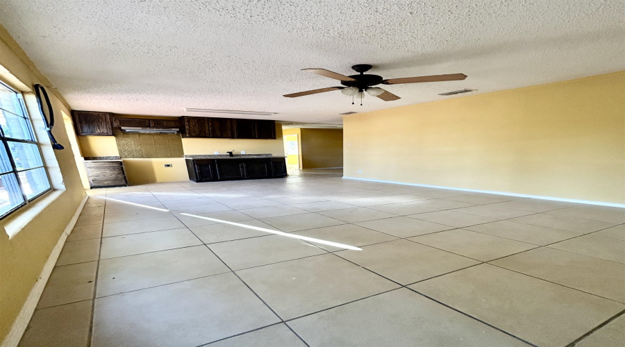 2720 Corpus Christi St, LAREDO, Texas 78043, 3 Bedrooms Bedrooms, 4 Rooms Rooms,1 BathroomBathrooms,Residential,For Rent,2720 Corpus Christi St,20264852