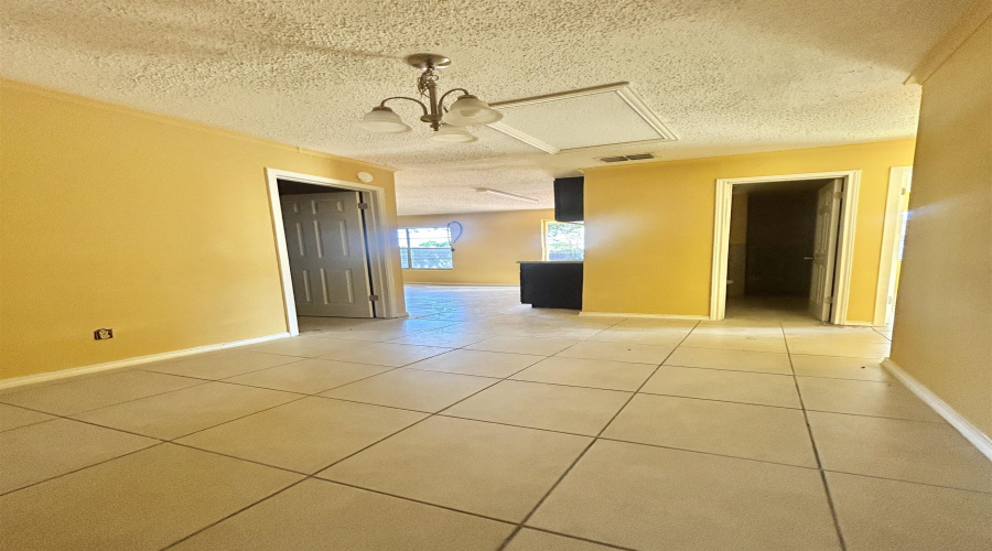 2720 Corpus Christi St, LAREDO, Texas 78043, 3 Bedrooms Bedrooms, 4 Rooms Rooms,1 BathroomBathrooms,Residential,For Rent,2720 Corpus Christi St,20264852