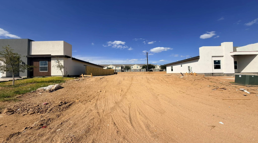 204 Lusitano Dr., Laredo, Texas 78046-7804, 4 Bedrooms Bedrooms, 6 Rooms Rooms,2 BathroomsBathrooms,Residential,For Sale,204 Lusitano Dr.,20264854