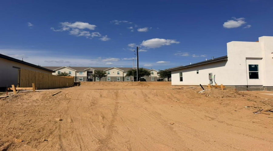 204 Lusitano Dr., Laredo, Texas 78046-7804, 4 Bedrooms Bedrooms, 6 Rooms Rooms,2 BathroomsBathrooms,Residential,For Sale,204 Lusitano Dr.,20264854