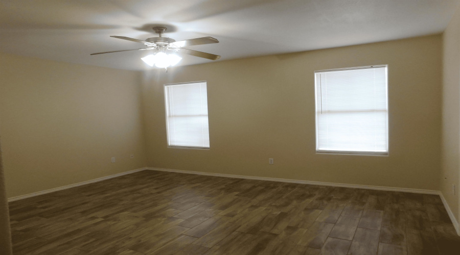 12106 Entrada Lp, Laredo, Texas 78045-9074, 3 Bedrooms Bedrooms, 5 Rooms Rooms,2 BathroomsBathrooms,Residential,For Rent,12106 Entrada Lp,20264855