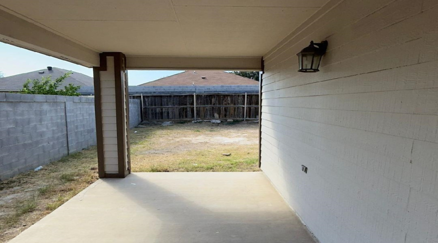 12106 Entrada Lp, Laredo, Texas 78045-9074, 3 Bedrooms Bedrooms, 5 Rooms Rooms,2 BathroomsBathrooms,Residential,For Rent,12106 Entrada Lp,20264855