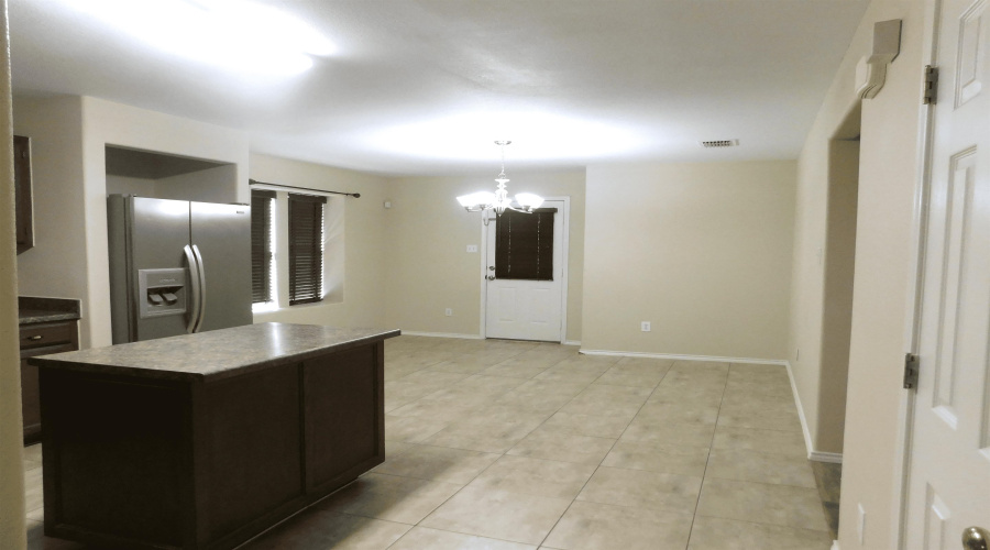 12106 Entrada Lp, Laredo, Texas 78045-9074, 3 Bedrooms Bedrooms, 5 Rooms Rooms,2 BathroomsBathrooms,Residential,For Rent,12106 Entrada Lp,20264855
