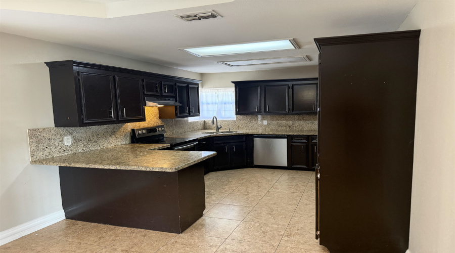 3201 N 22nd St., McAllen, Texas 78501-6016, 3 Bedrooms Bedrooms, 3 Rooms Rooms,2 BathroomsBathrooms,Residential,For Rent,3201 N 22nd St.,20264856