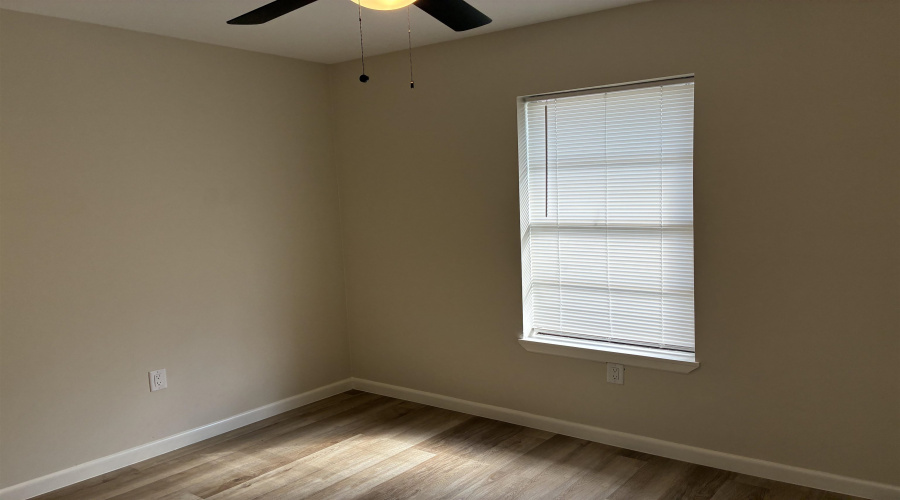 705 E Bustamante St, LAREDO, Texas 78041, 2 Bedrooms Bedrooms, 4 Rooms Rooms,1 BathroomBathrooms,Residential,For Rent,705 E Bustamante St,20264863