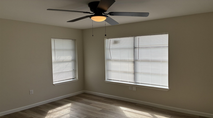 705 E Bustamante St, LAREDO, Texas 78041, 2 Bedrooms Bedrooms, 4 Rooms Rooms,1 BathroomBathrooms,Residential,For Rent,705 E Bustamante St,20264863