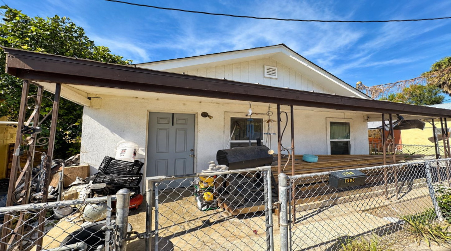 1908 Hidalgo St, Laredo, Texas 78040, ,Multi-family,For Sale,1908 Hidalgo St,20264861