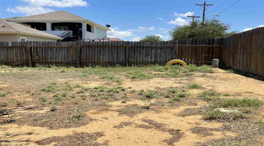 1514 Texoma St, Laredo, Texas 78046, 3 Bedrooms Bedrooms, 5 Rooms Rooms,2 BathroomsBathrooms,Residential,For Rent,1514 Texoma St,20264857