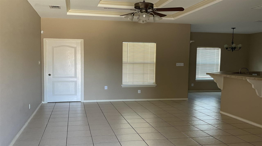 1514 Texoma St, Laredo, Texas 78046, 3 Bedrooms Bedrooms, 5 Rooms Rooms,2 BathroomsBathrooms,Residential,For Rent,1514 Texoma St,20264857