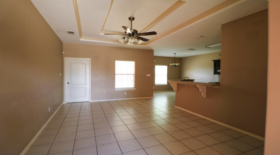 1514 Texoma St, Laredo, Texas 78046, 3 Bedrooms Bedrooms, 5 Rooms Rooms,2 BathroomsBathrooms,Residential,For Rent,1514 Texoma St,20264857