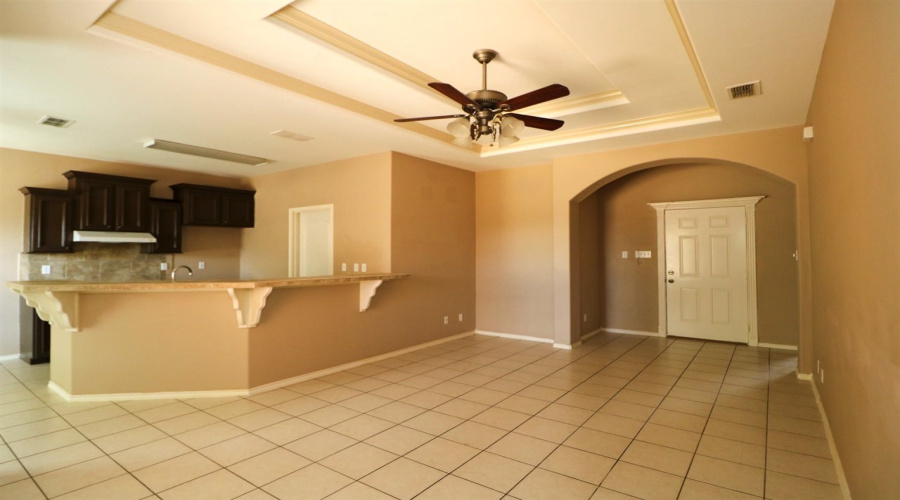 1514 Texoma St, Laredo, Texas 78046, 3 Bedrooms Bedrooms, 5 Rooms Rooms,2 BathroomsBathrooms,Residential,For Rent,1514 Texoma St,20264857