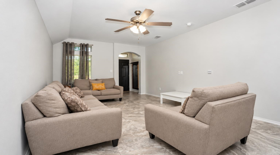 416 Concepcion, Laredo, Texas 78045, 3 Bedrooms Bedrooms, 7 Rooms Rooms,2 BathroomsBathrooms,Residential,For Sale,416 Concepcion,20264859