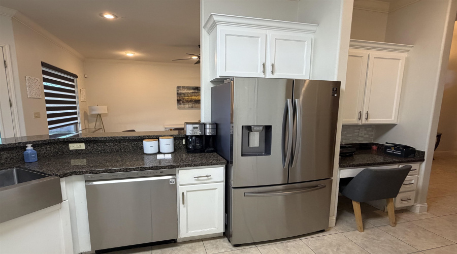 2609 Chardonnay Dr, Laredo, Texas 78045, 3 Bedrooms Bedrooms, 6 Rooms Rooms,3 BathroomsBathrooms,Residential,For Rent,2609 Chardonnay Dr,20264860