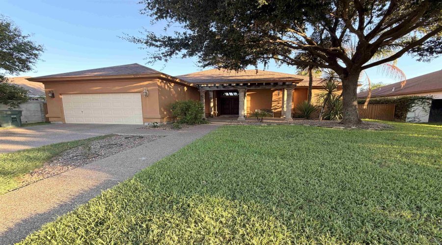 2609 Chardonnay Dr, Laredo, Texas 78045, 3 Bedrooms Bedrooms, 6 Rooms Rooms,3 BathroomsBathrooms,Residential,For Rent,2609 Chardonnay Dr,20264860