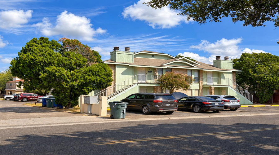 412 Gale St, Laredo, Texas 78041, 2 Bedrooms Bedrooms, 4 Rooms Rooms,1 BathroomBathrooms,Residential,For Sale,412 Gale St,20264862