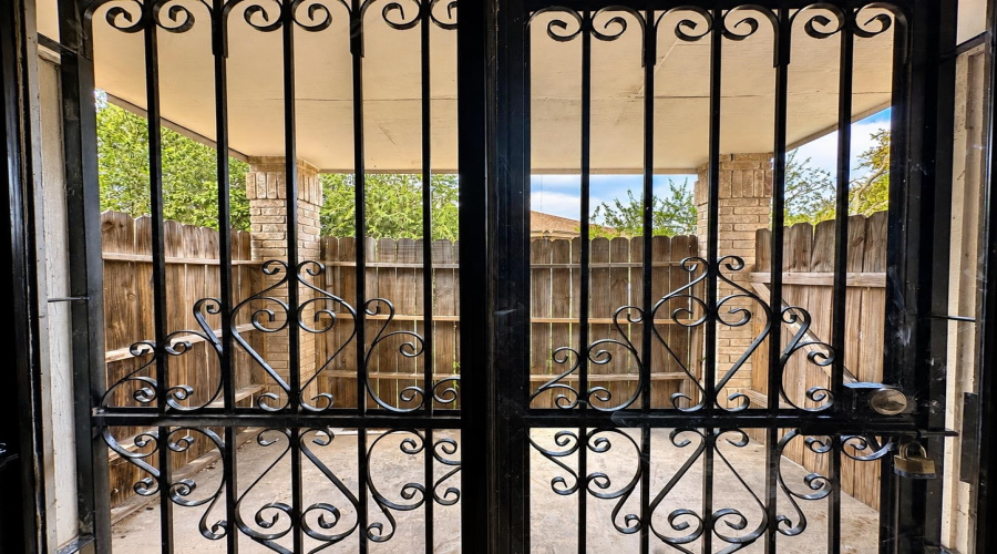 412 Gale St, Laredo, Texas 78041, 2 Bedrooms Bedrooms, 4 Rooms Rooms,1 BathroomBathrooms,Residential,For Sale,412 Gale St,20264862